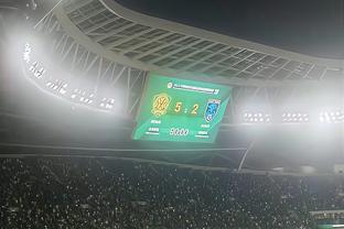 满屏嘲讽！2022年葡萄牙被淘汰，看看球迷是怎么对待C罗